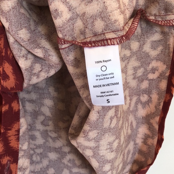 LuLaRoe Amy Top - Picture 3 of 4